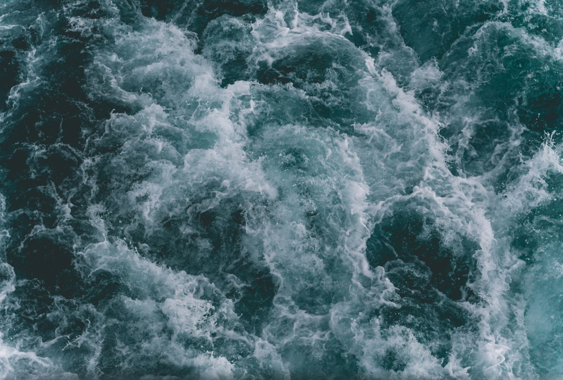 Herceg Novi: Val povukao dječaka u more