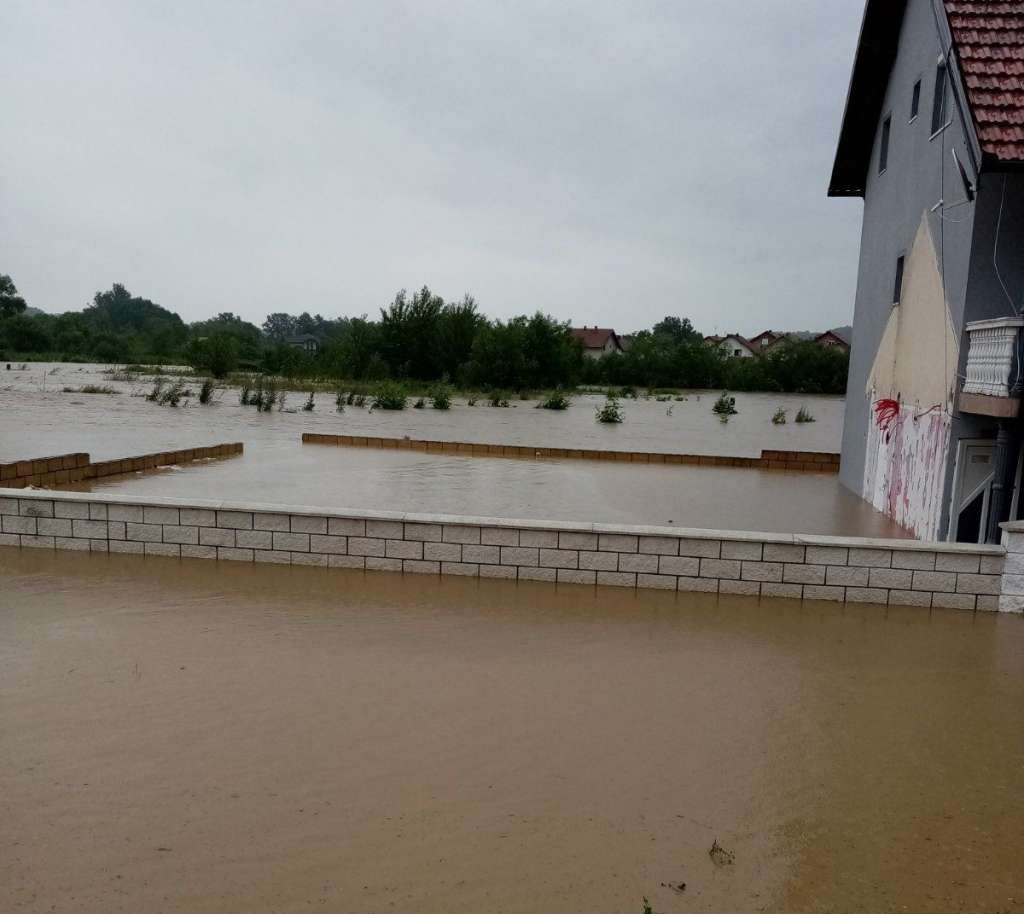 Na Kosovskoj Mitrovici evakuacija zbog poplava