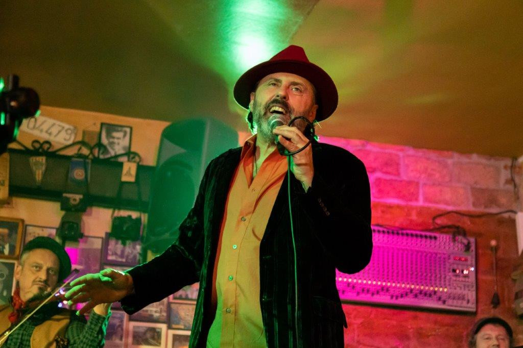 Zabranjeno pušenje ima novi hit: Ova pjesma sigurno neće proći ISPOD RADARA