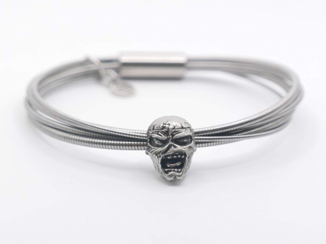 U humanitarne svrhe: U prodaji nakit od žica gitara Iron Maidena