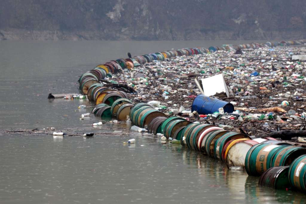Sistemski pristup za rješenje ekološkog problema plutajućeg otpada na Drini