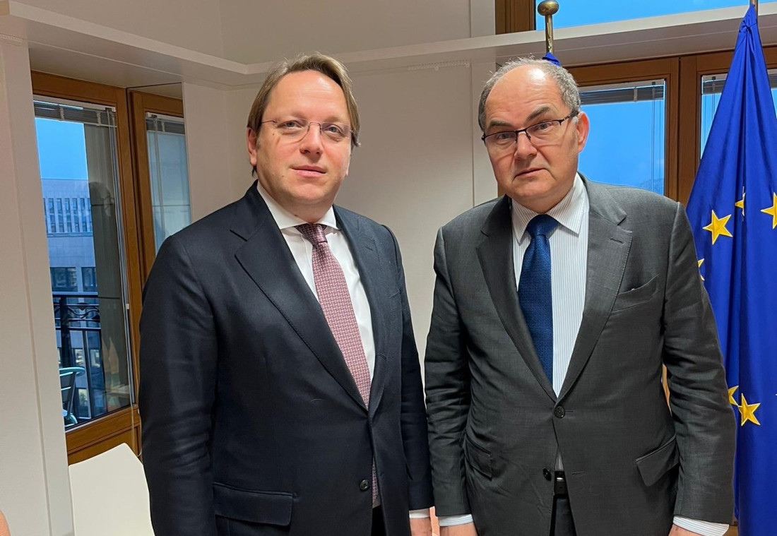 Schmidt razgovarao s Varhelyijem