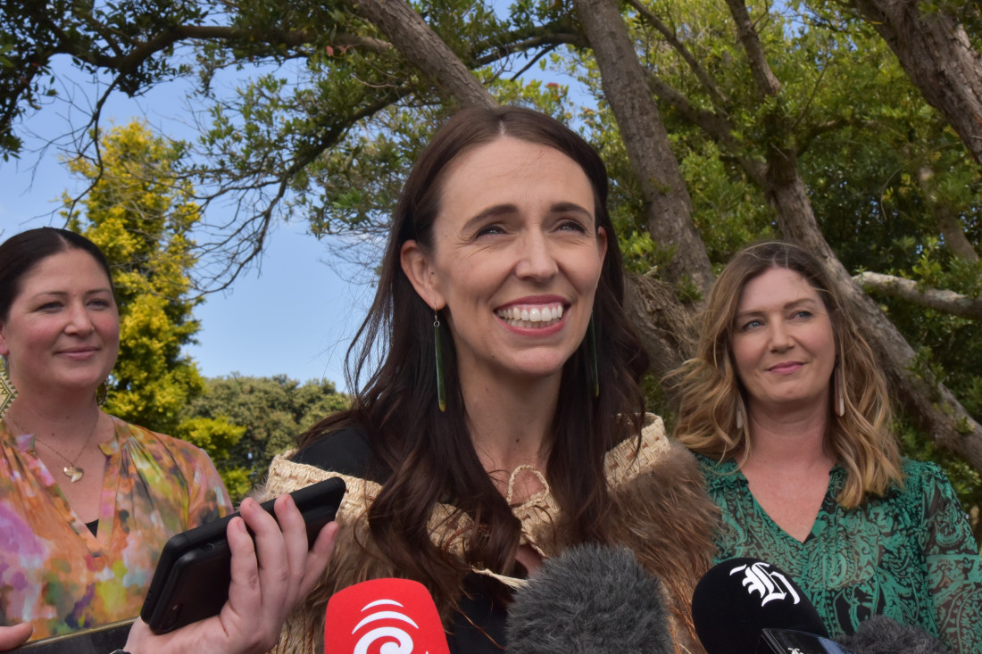 Emotivni oproštaj Ardern s Novozelanđanima posljednjeg premijerskog dana