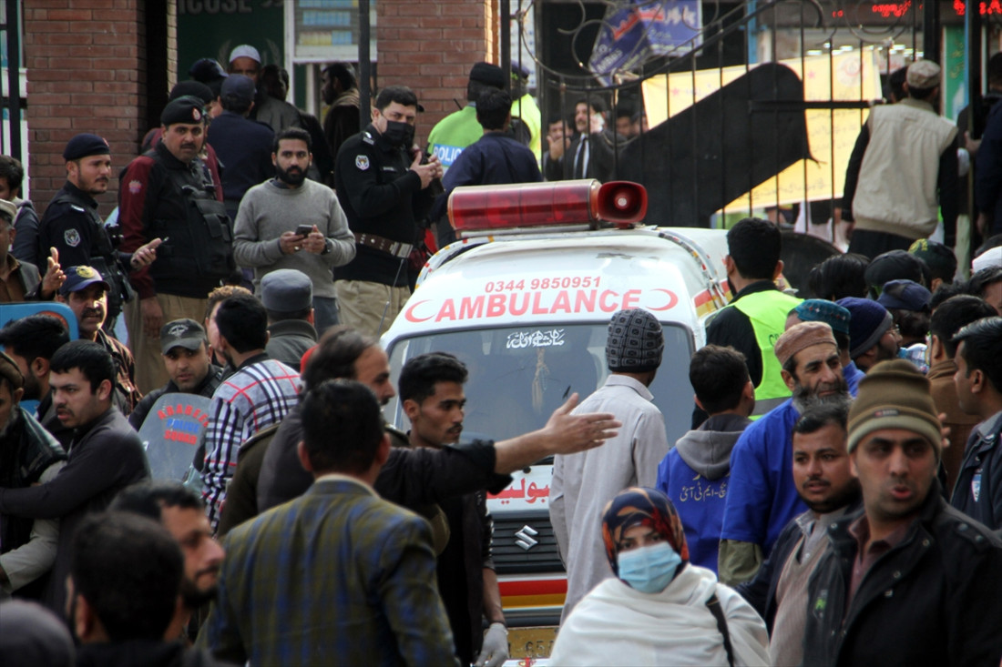 U samoubilačkom napadu na džamiju u Pakistanu poginulo najmanje 47 osoba