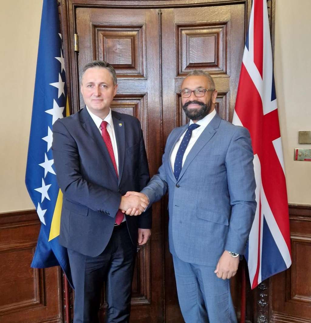 Bećirović u Londonu: Dodika smijeniti prije nego što izazove sukob