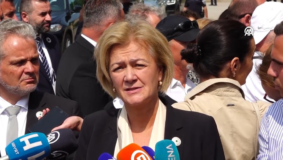 Ajhorst: Ono što se desilo na ovim prostorima prije 28 godina nikada neće i ne smije biti zaboravljeno