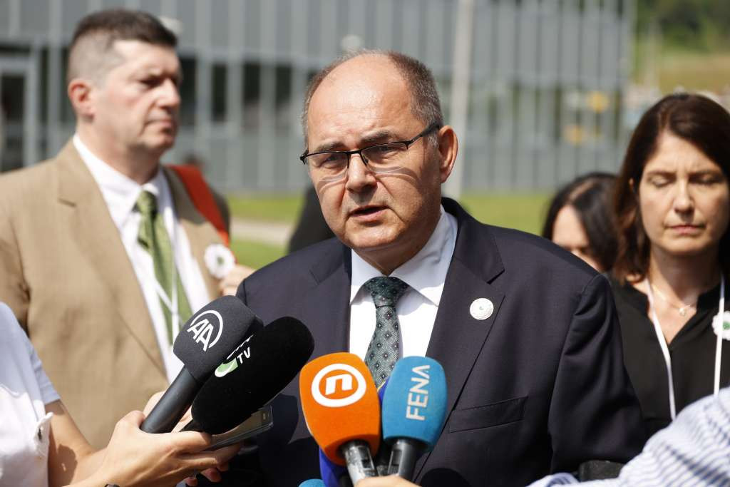 Schmidt: Oni koji negiraju genocid gdje god da su čine kazneno djelo