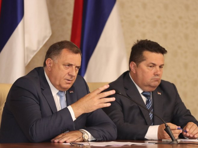 Dodik: Neka pitanja lakše bismo dogovorili sa SDA, nego sa Trojkom