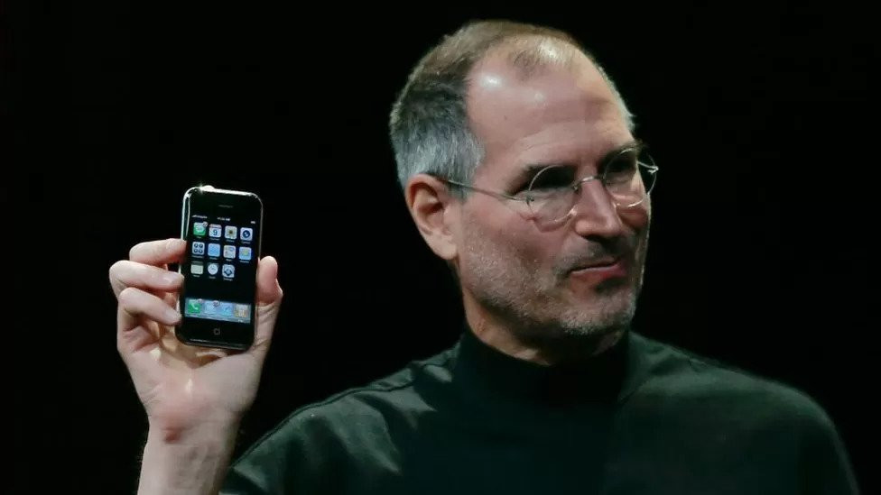 Appleov iPhone iz 2007. prodat na aukciji za 190.000 dolara