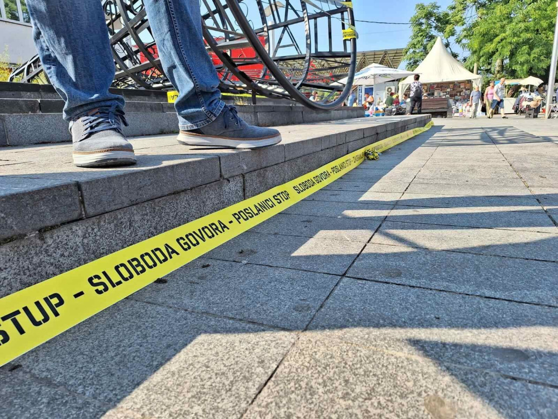 Počela protestna šetnja protiv kriminalizacije klevete u RS-u