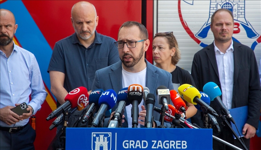 U Zagrebu srušeno preko tisuću stabala, hitne službe zatrpane pozivima