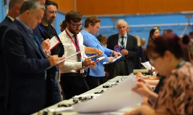 Britanski konzervativci izgubili u dvije od tri izborne jedinice