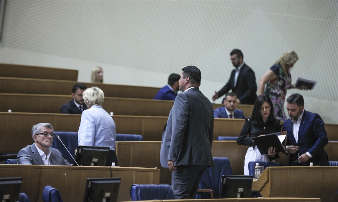 Poslanička rasprava o Prijedlogu zakona o slobodi pristupa informacijama