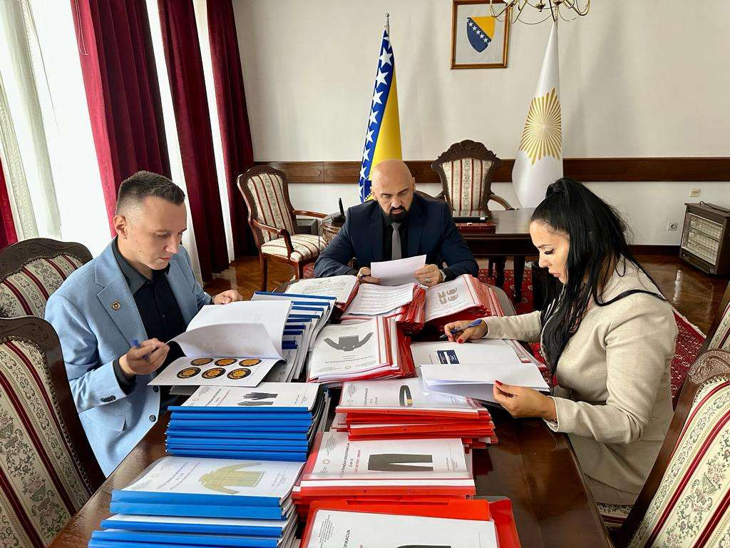 Usvojena Uredba o jedinstvenoj policijskoj uniformi policijskih snaga u FBiH