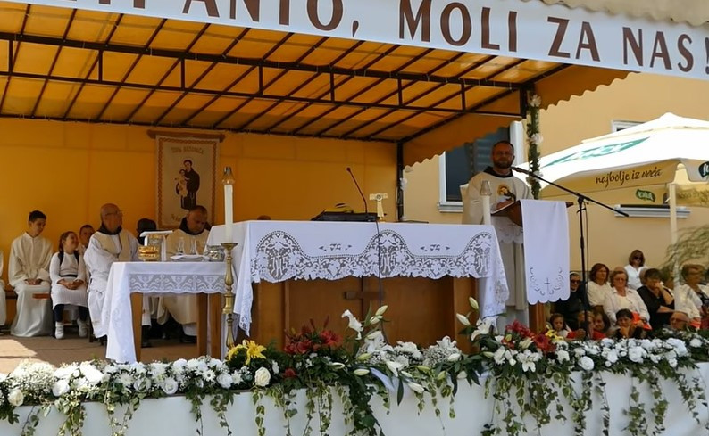 Fratar pred hiljadama vjernika žestoko prozvao Darija Kordića