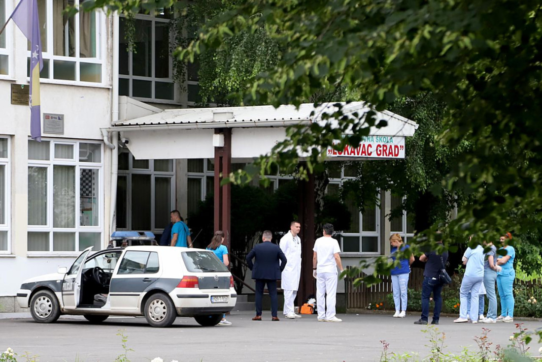 Prijedlog za određivanje pritvora ocu napadača u školi u Lukavcu