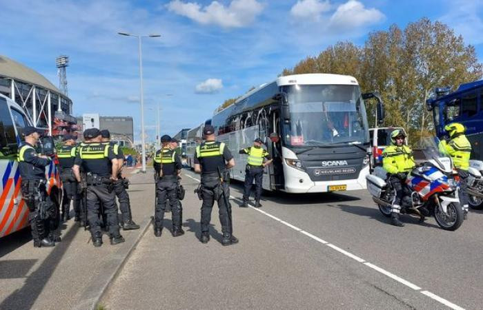 U Rotterdamu prije finala fudbalskog kupa uhapšeno najmanje 50 ljudi