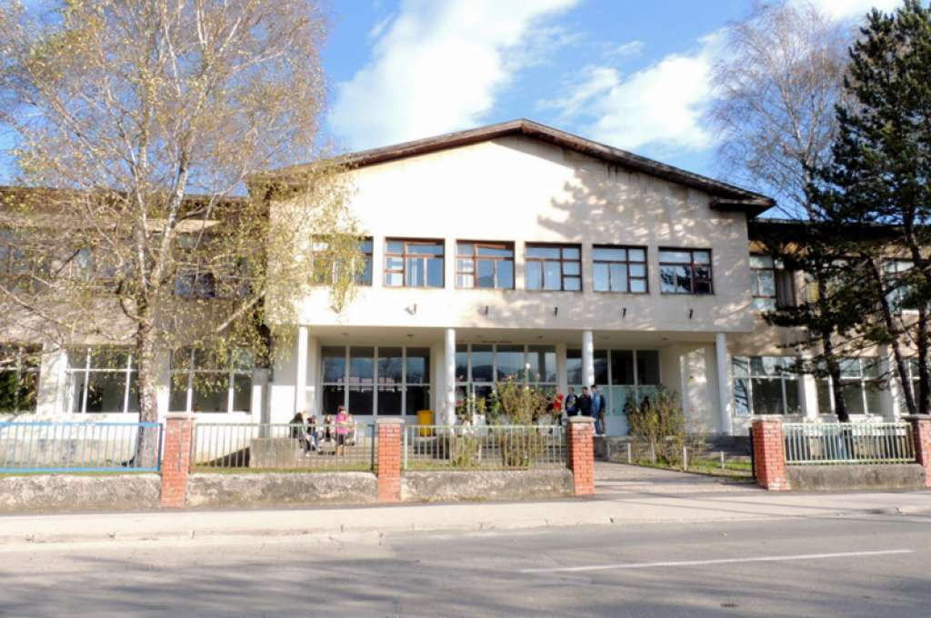 Policija USK: Bivši učenik škole od ranije poznat zbog prijetećih poruka