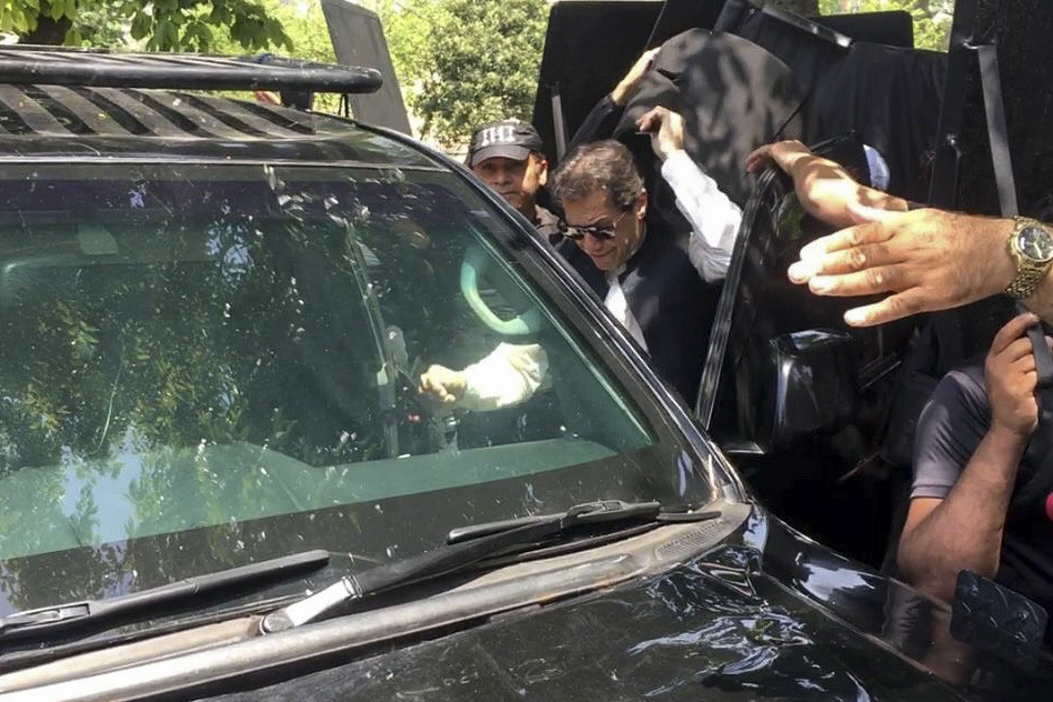 Bivšem pakistanskom premijeru odobrena kaucija u više slučajeva