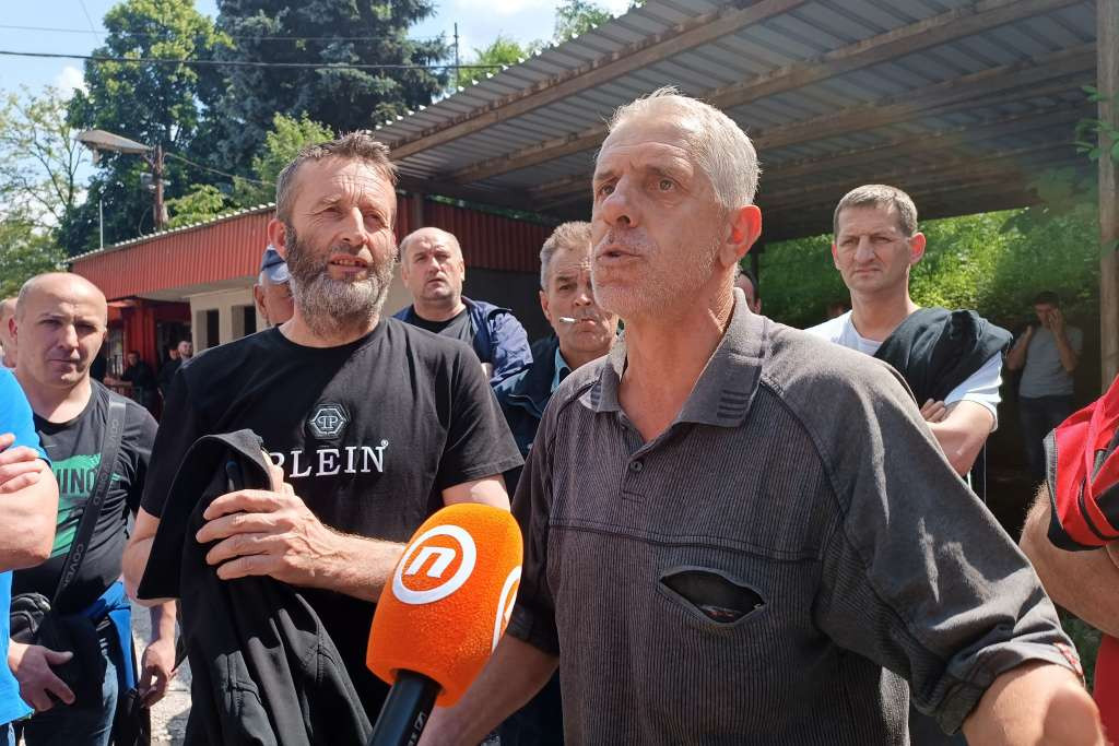 Zenički rudari još nisu dobili platu pa ni jutros nisu sišli u jame