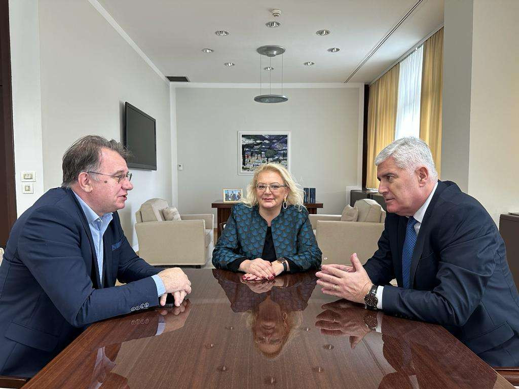 Čović i Nikšić: Pristupiti hitnom uspostavljanju Vlade Federacije BiH