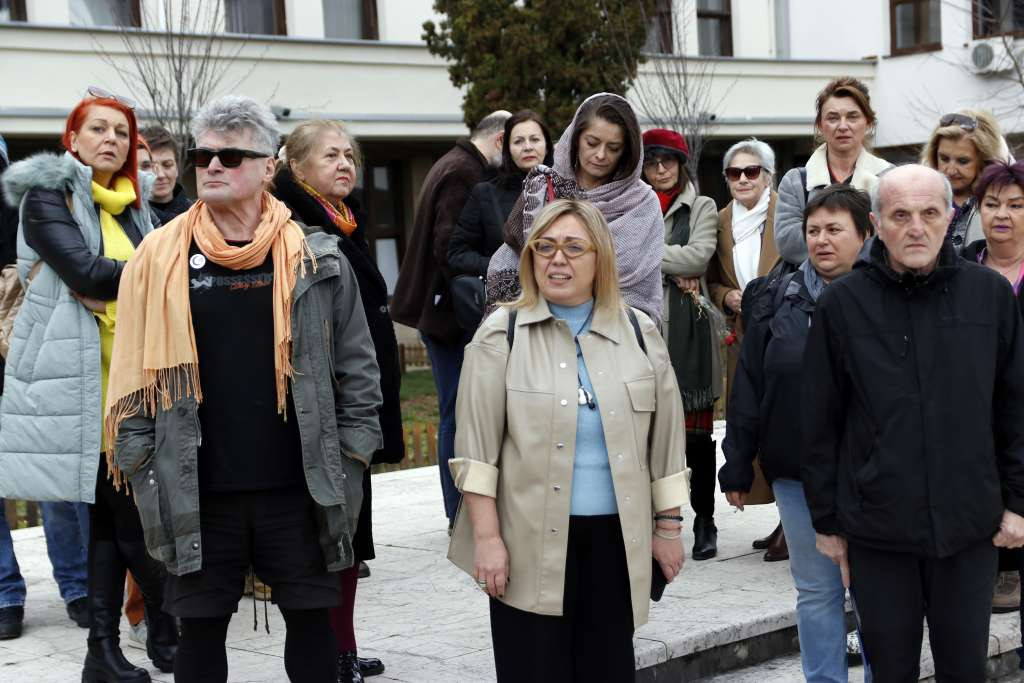 Okupljeni građani nezadovoljni prijedlogom Magode za kantonalnog ministra
