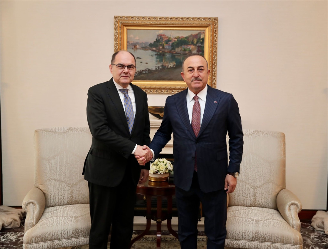 Cavusoglu u Ankari razgovarao sa visokim predstavnikom u BiH Schmidtom