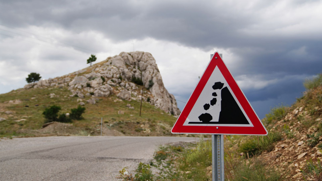 Zbog klizišta za saobraćaj zatvorena zenička zaobilaznica
