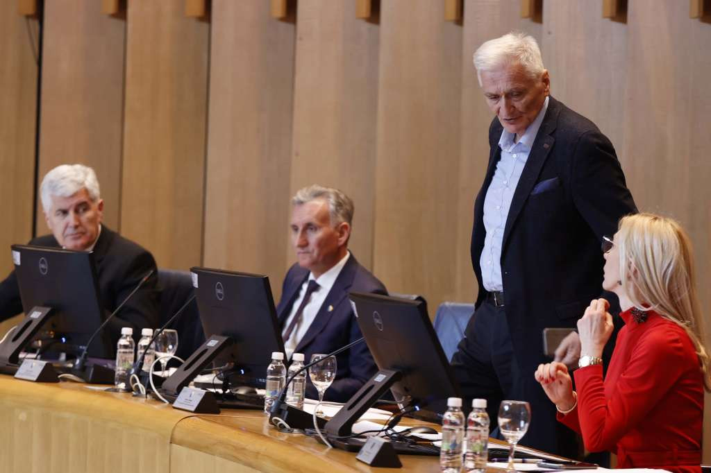 Delegati Doma naroda BiH o platama i budžetu