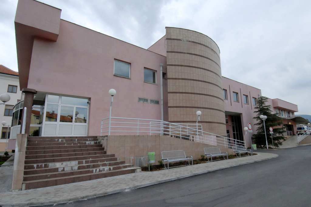 Vlada HNK uplatila pola milijuna maraka za mostarske domove zdravlja