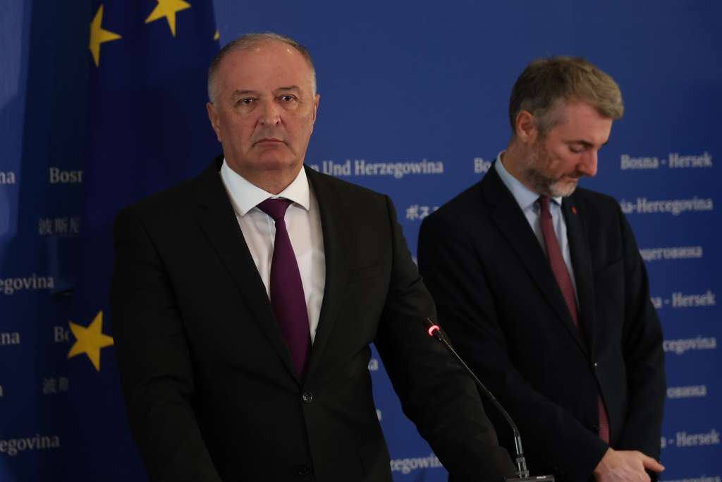 Helez: U potpunosti nadgledamo nebo