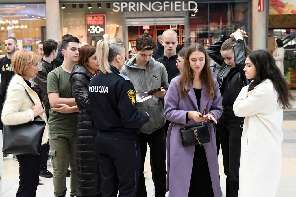 Kampanja "Poštuj život, ne oružje" održana i u Zenici