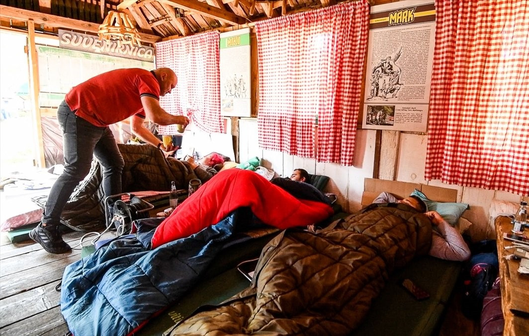 Takmičenje u izležavanju ušlo u 46. dan, troje najupornijih leži preko hiljadu sati