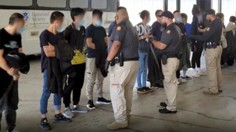 Uhapšena 22 kineska državljana zbog pokušaja ilegalnog ulaska u Južnu Koreju