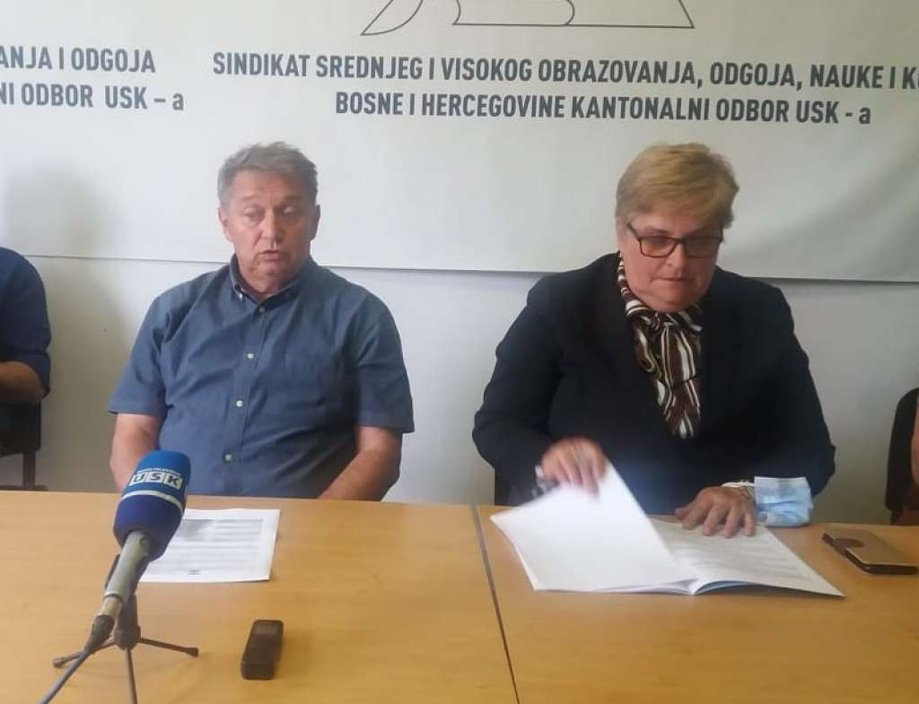 Jednosatni štrajk upozorenja Sindikata srednjeg obrazovanja USK