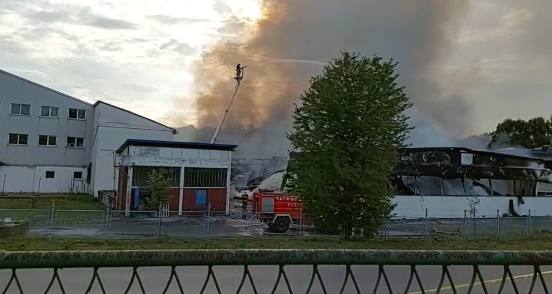 Lokalizovan požar u IMK Kula Gradačac, jedna osoba povrijeđena