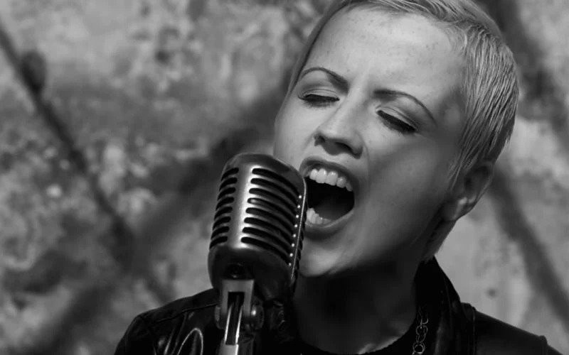 Irsko prihvatanje pjesme Zombie na Svjetskom prvenstvu u ragbiju izazvalo debatu o stihovima