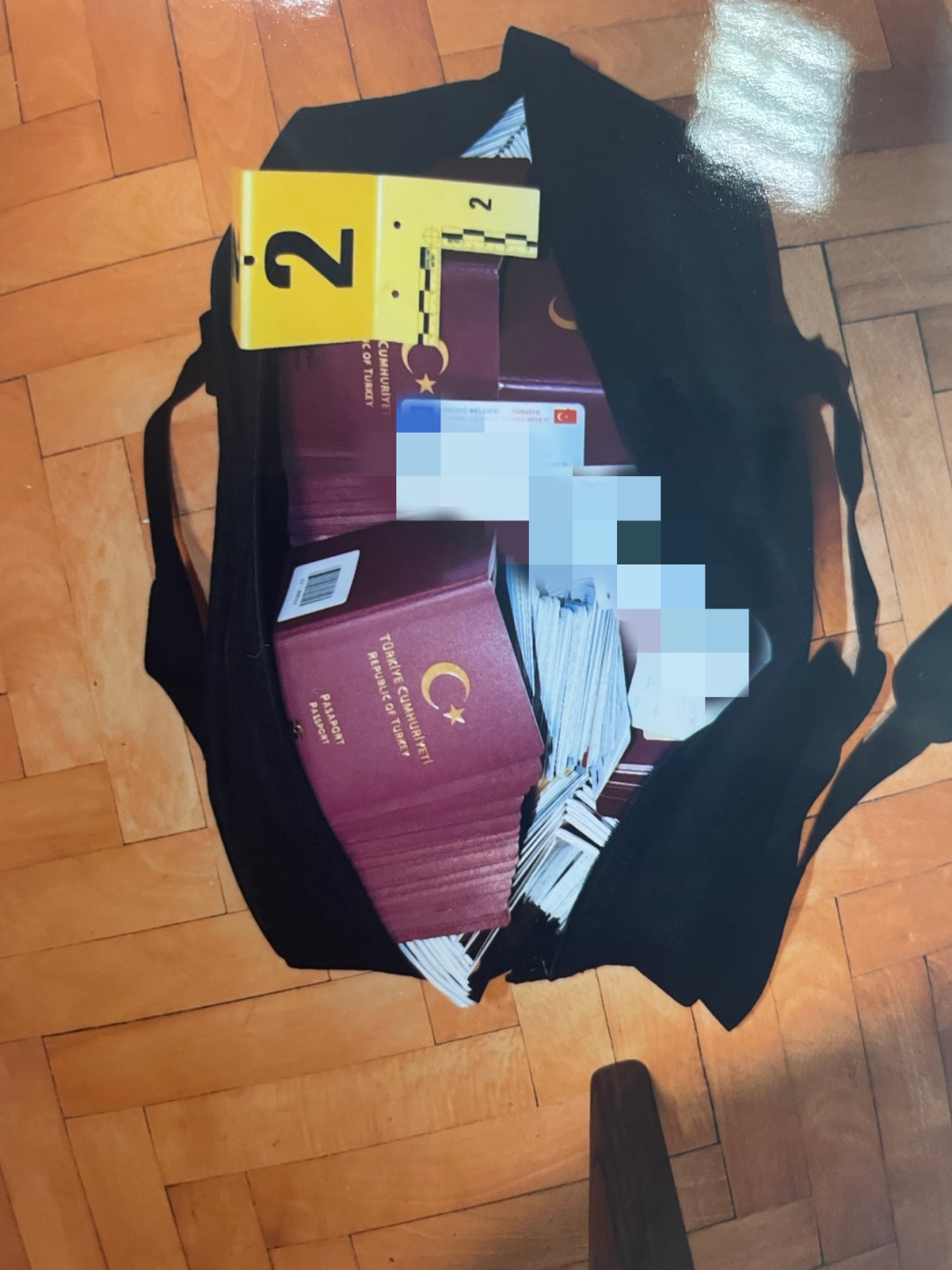 Tri osobe prijavljene zbog krijumčarenja osoba, zaplijenjen novac i dokumenti