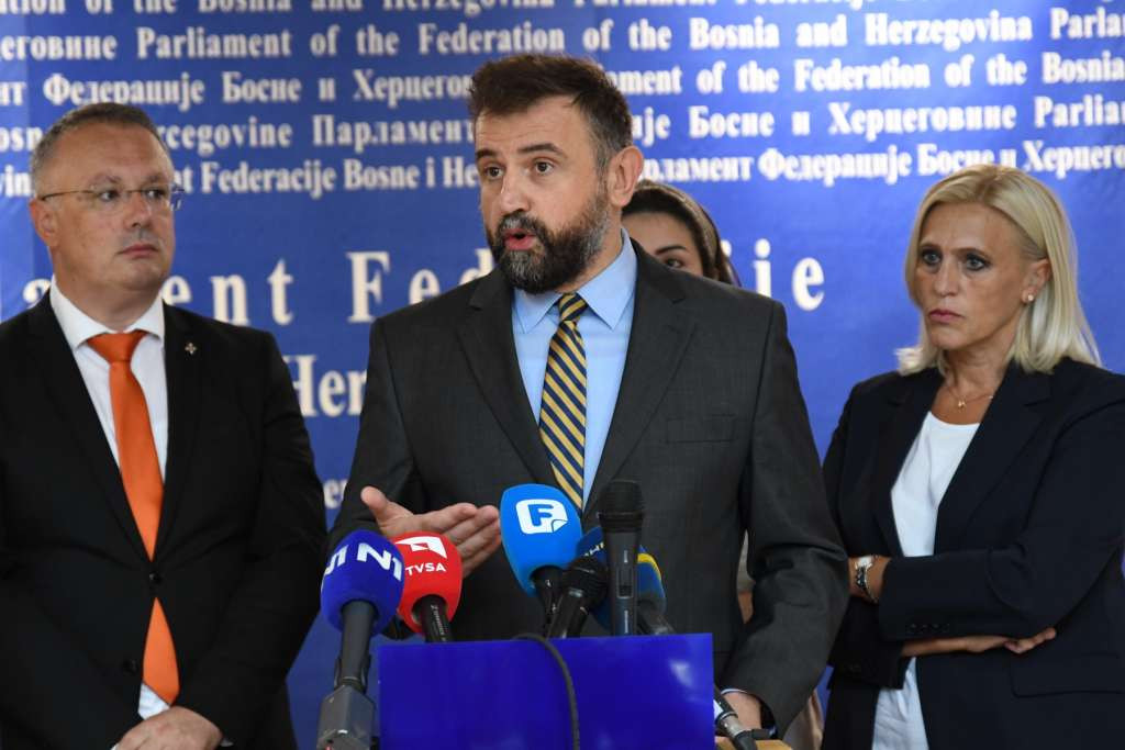 Gratz: Predlažemo pooštravanje kazni za počinioce najtežih krivičnih djela