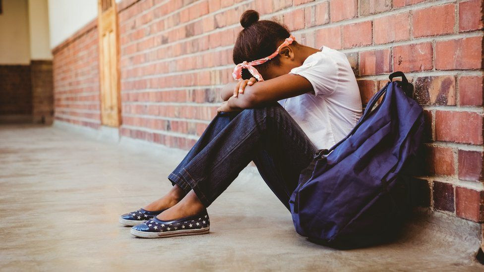 Raste broj samoubistava maltretirane djece u školama, Francuska reaguje