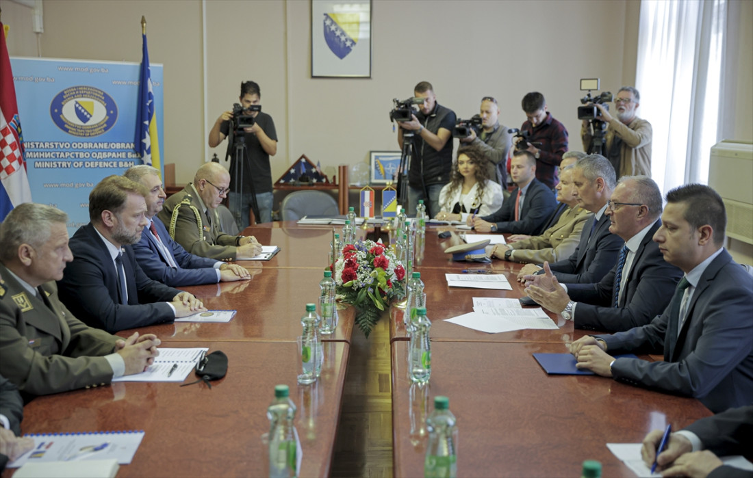 Helez s Banožićem: Hrvatska ne podržava nikakav oblik secesije u BiH