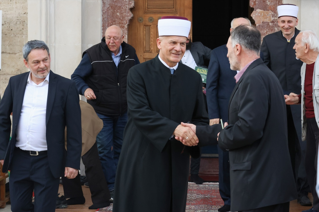 Bajram-namaz u Ferhadiji: Ramazanski bajram počeo u vedrini i svjetlu
