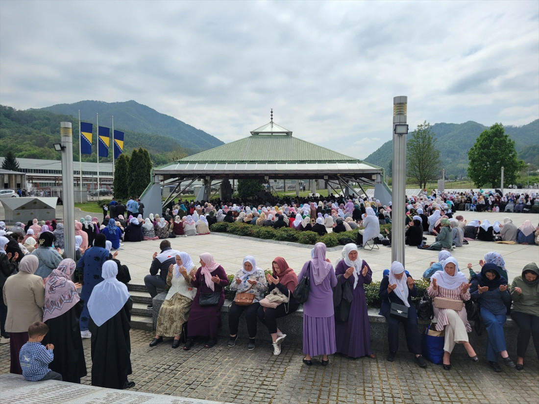U Memorijalnom centru Srebrenica obilježen Dan šehida