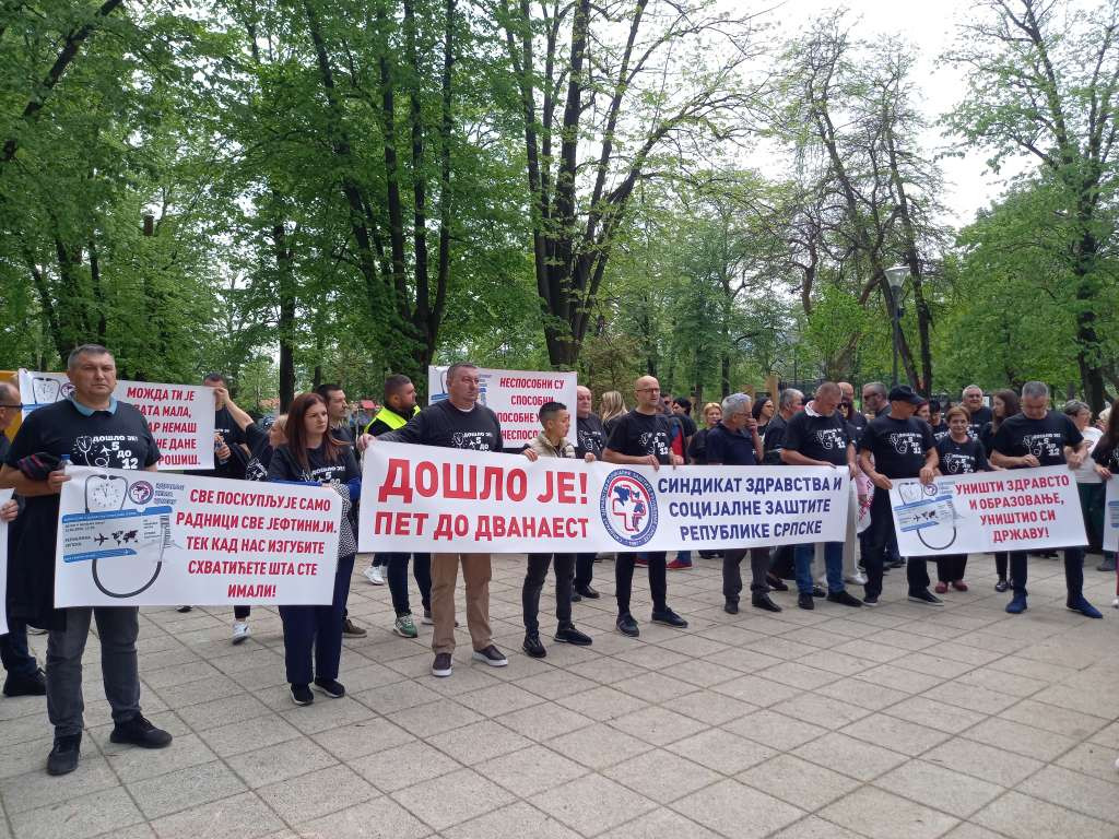 U Banjoj Luci protest medicinara, traže povećanje plata