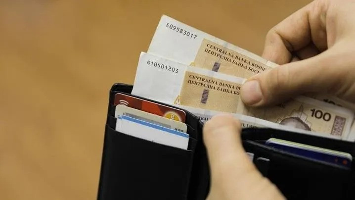 Prosječna neto plata u FBiH u februaru 1.315 KM, bruto plata 2.045 KM
