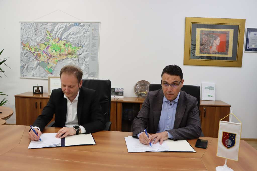 Vlada KS s više od 700.000 KM podržala KJKP 'Tržnice-Pijace' i saniranje štete na pijaci Kvadrant