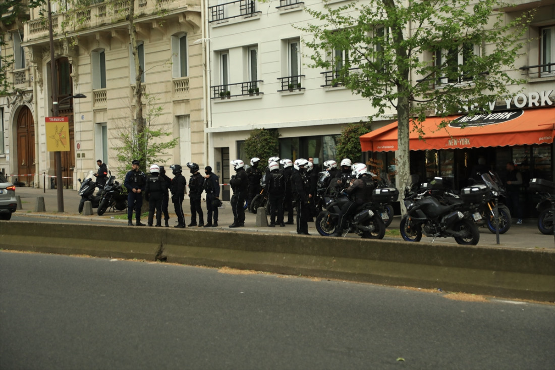 Muškarac prijeti da će aktivirati eksploziv u iranskom konzulatu u Parizu