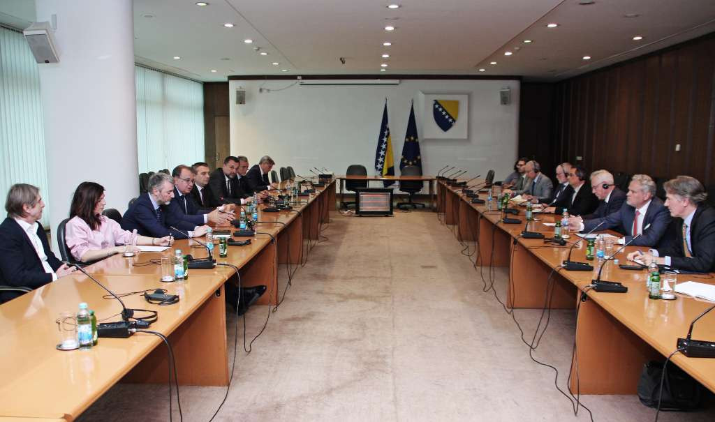 "Uz međunarodni angažman postoji šansa za izlazak iz trenutne krize"