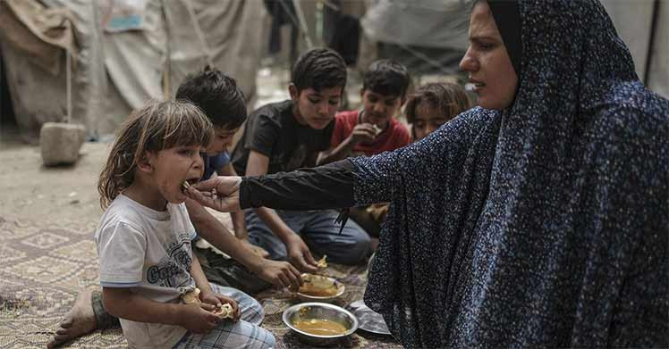 U svijetu obilja djeca umiru od gladi