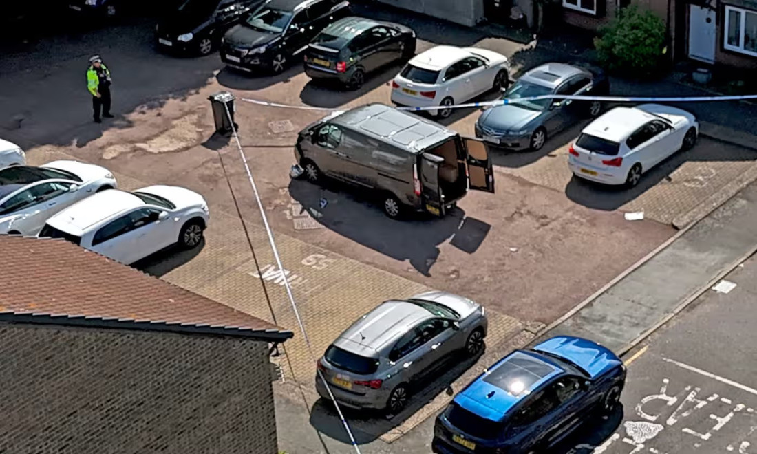 U napadu mačem u Londonu petoro povrijeđenih,  među njima i dva policajca